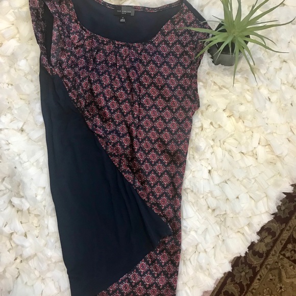 The Limited sleeveless top. - Picture 4 of 5